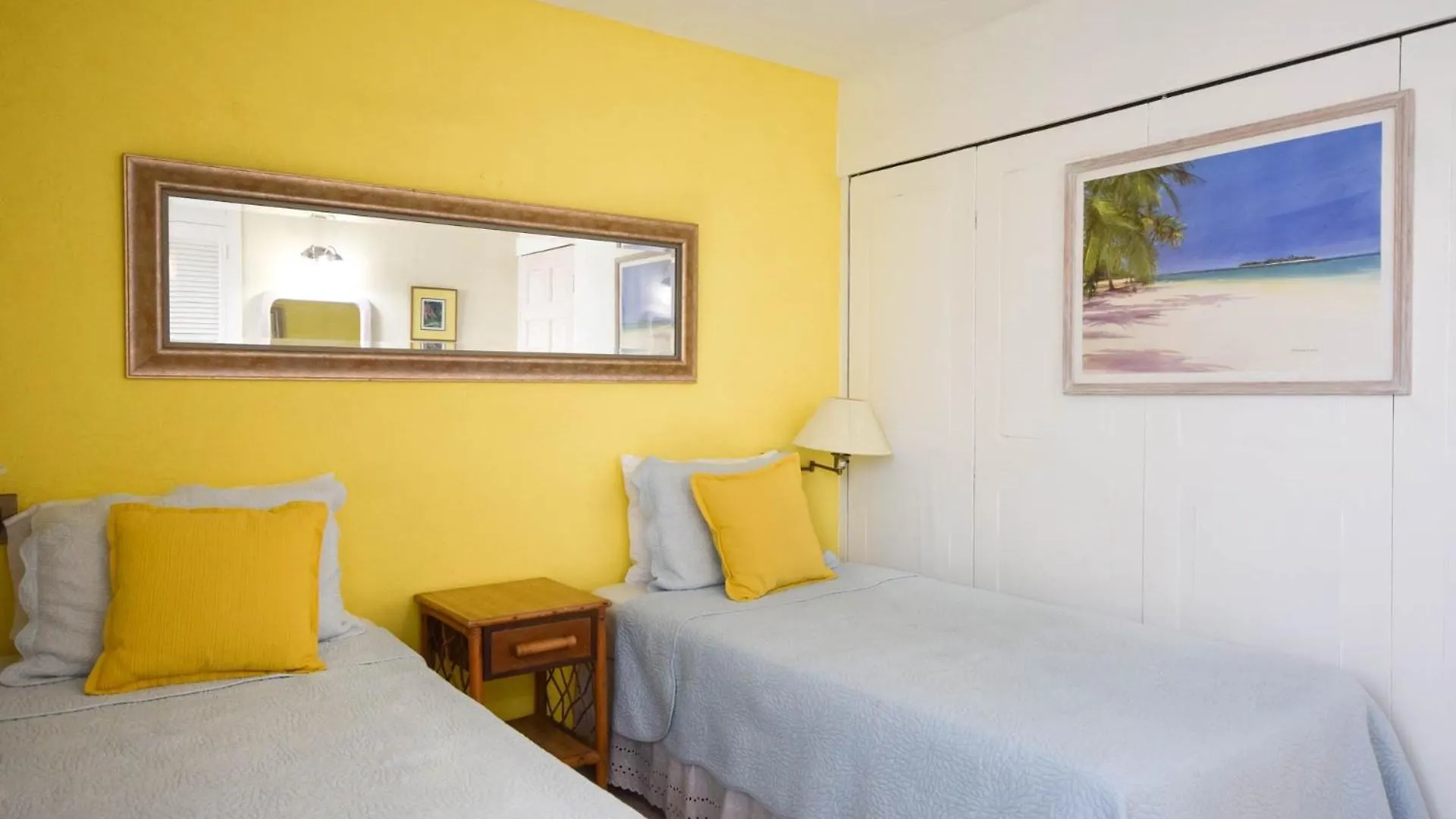 Apartment Charming 2 Bedroom Apt On Gorgeous Quiet Beach - Sea Star 3 Apts Bridgetown