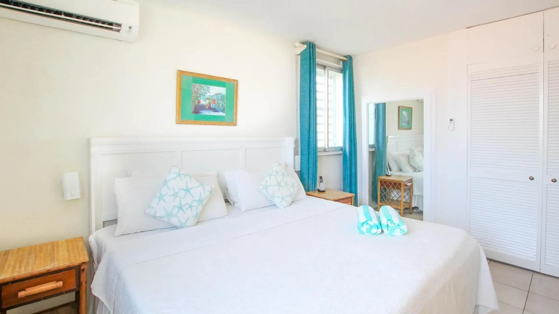 Charming 2 Bedroom Apt On Gorgeous Quiet Beach - Sea Star 3 Apts Bridgetown Apartment